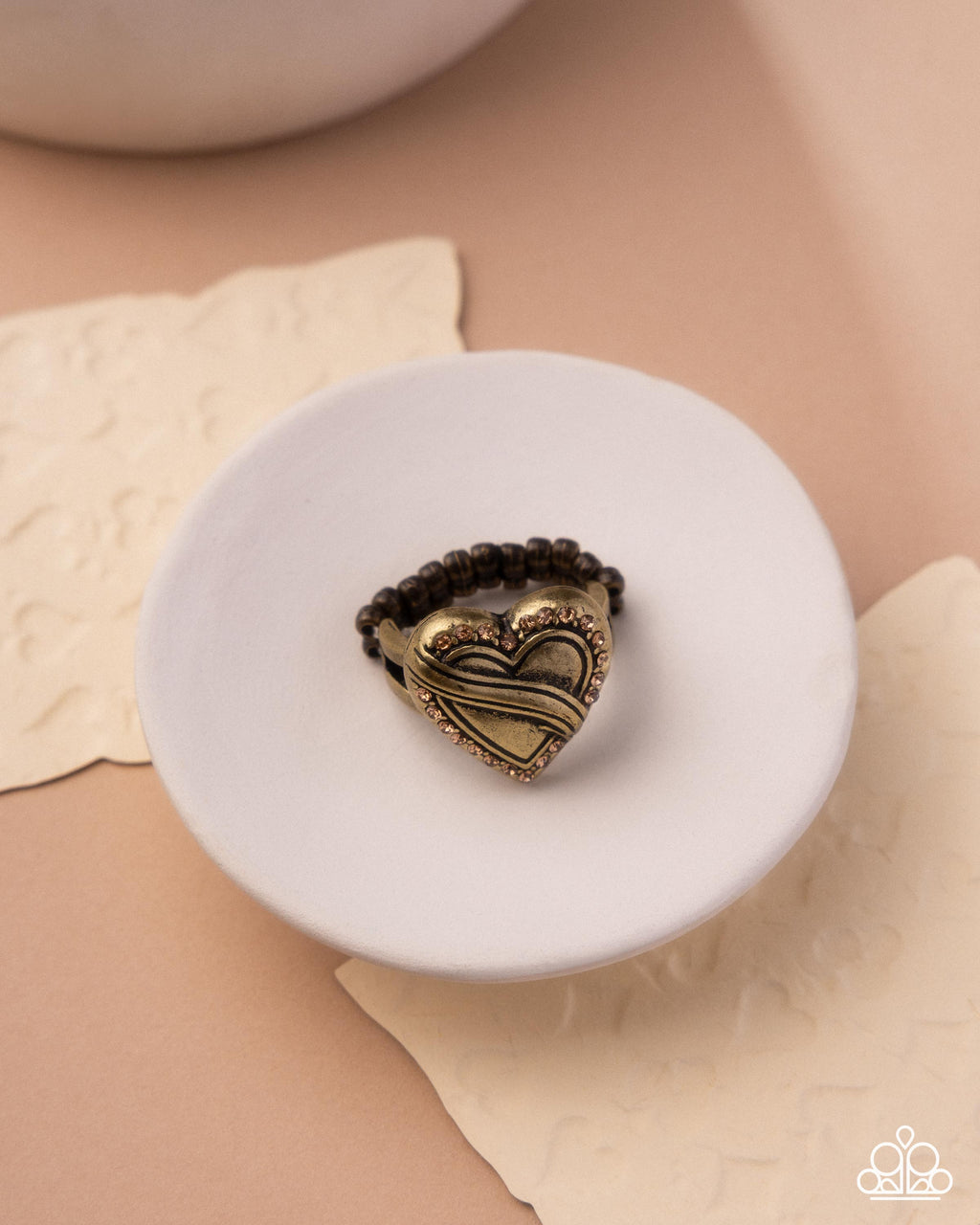 hint-of-heartbreak-brass-p4re-brxx-167xx