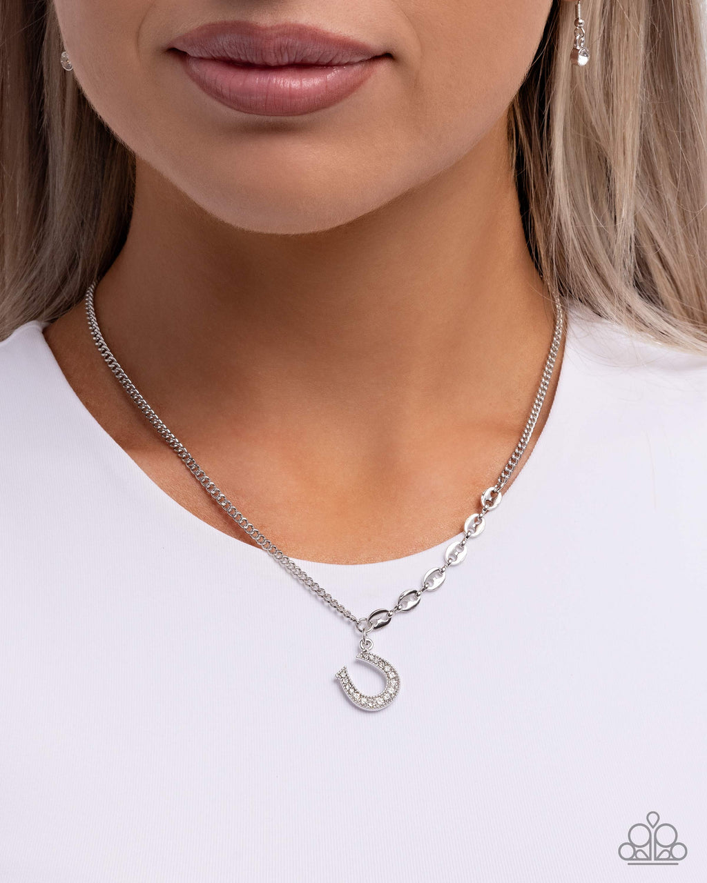 horseshoe-headline-white-p2re-wtxx-767xx