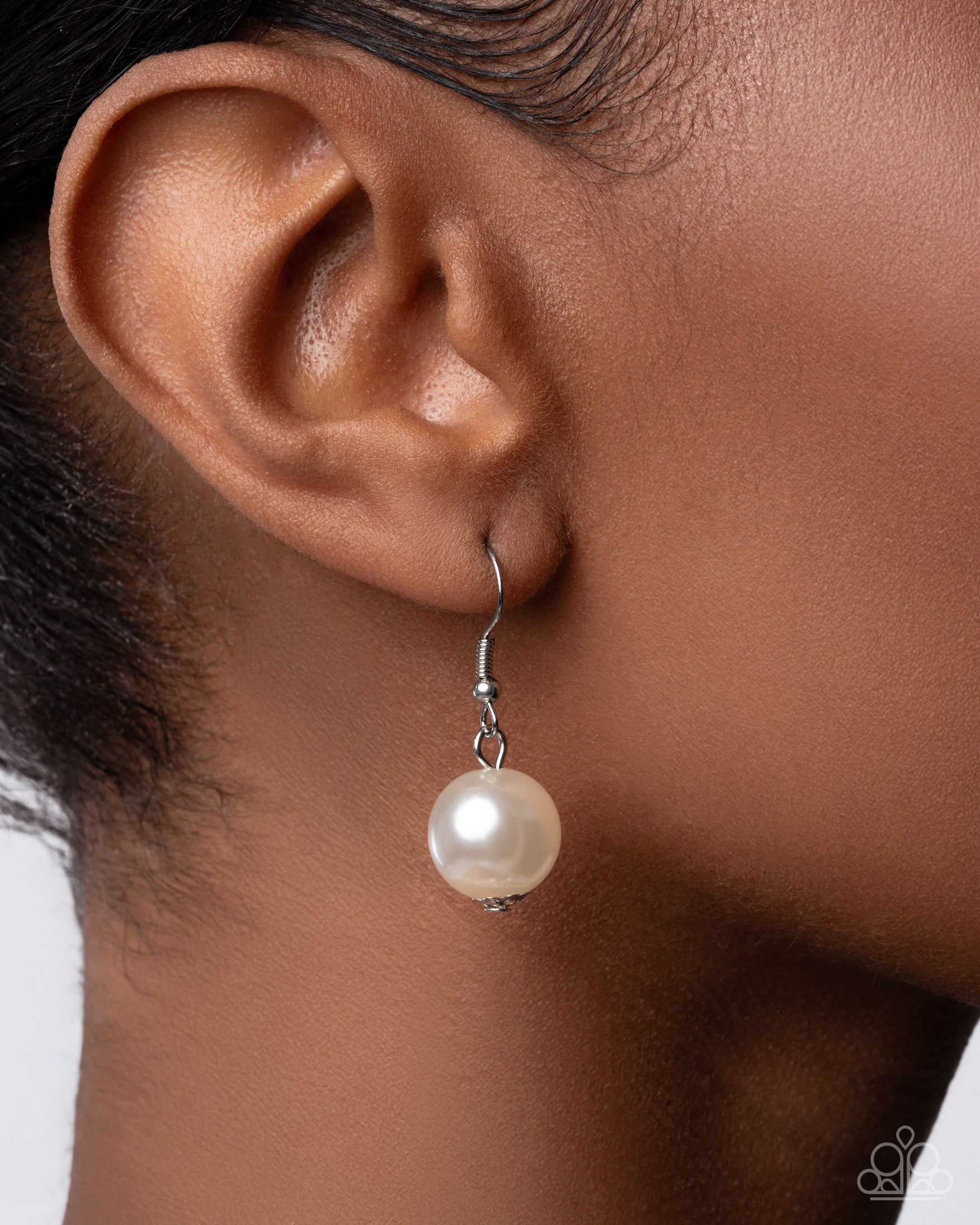 sophisticated-to-the-max-white-p2ch-wtxx-091xx