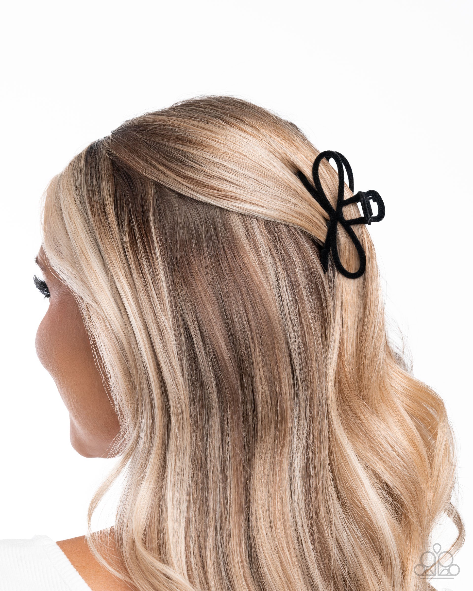 merry-bow-round-black-p7cc-bkxx-032xx
