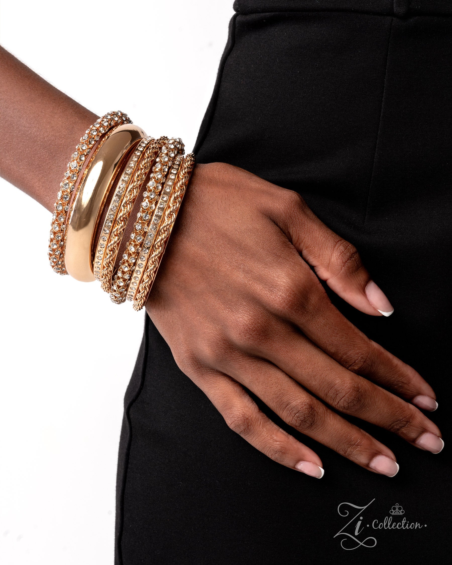 renowned-radiance-gold-z2524