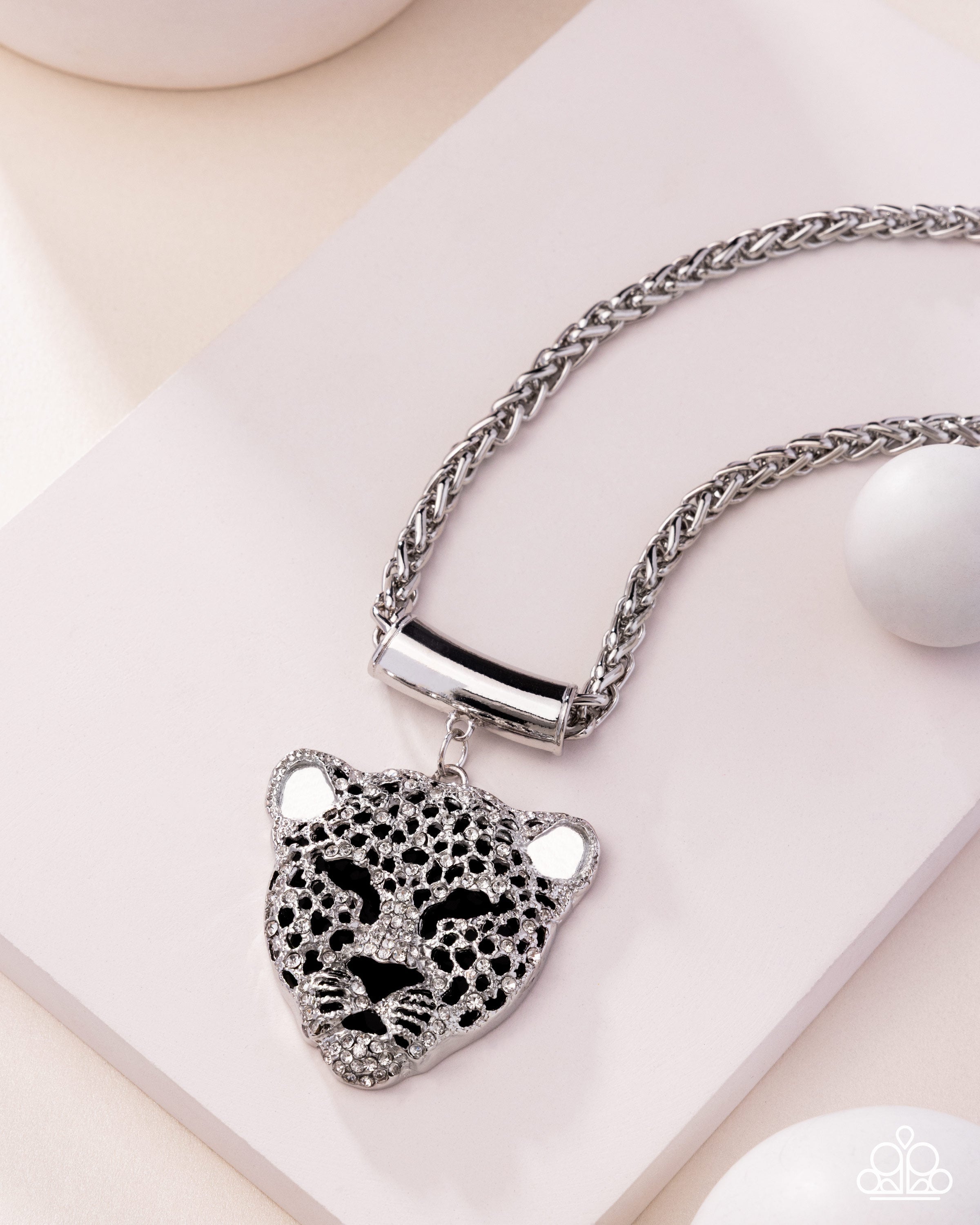 leopard-luminescence-black-p2st-bkxx-284xx