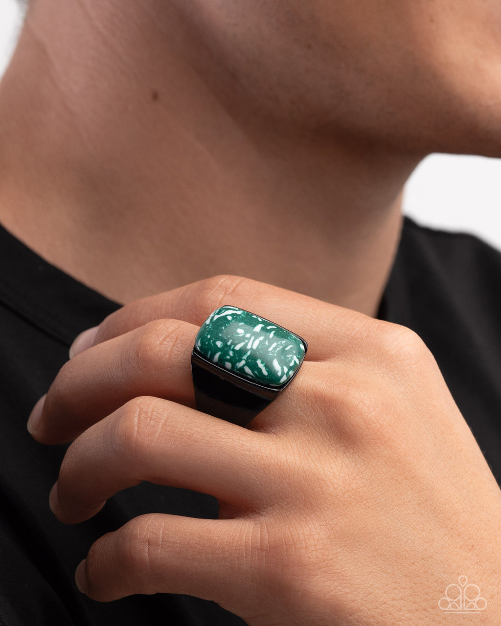 crowd-pleasing-color-green-p4mn-urgr-006xx