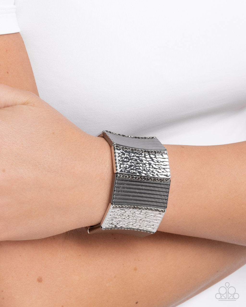 textured-title-silver-p9ed-svxx-168xx