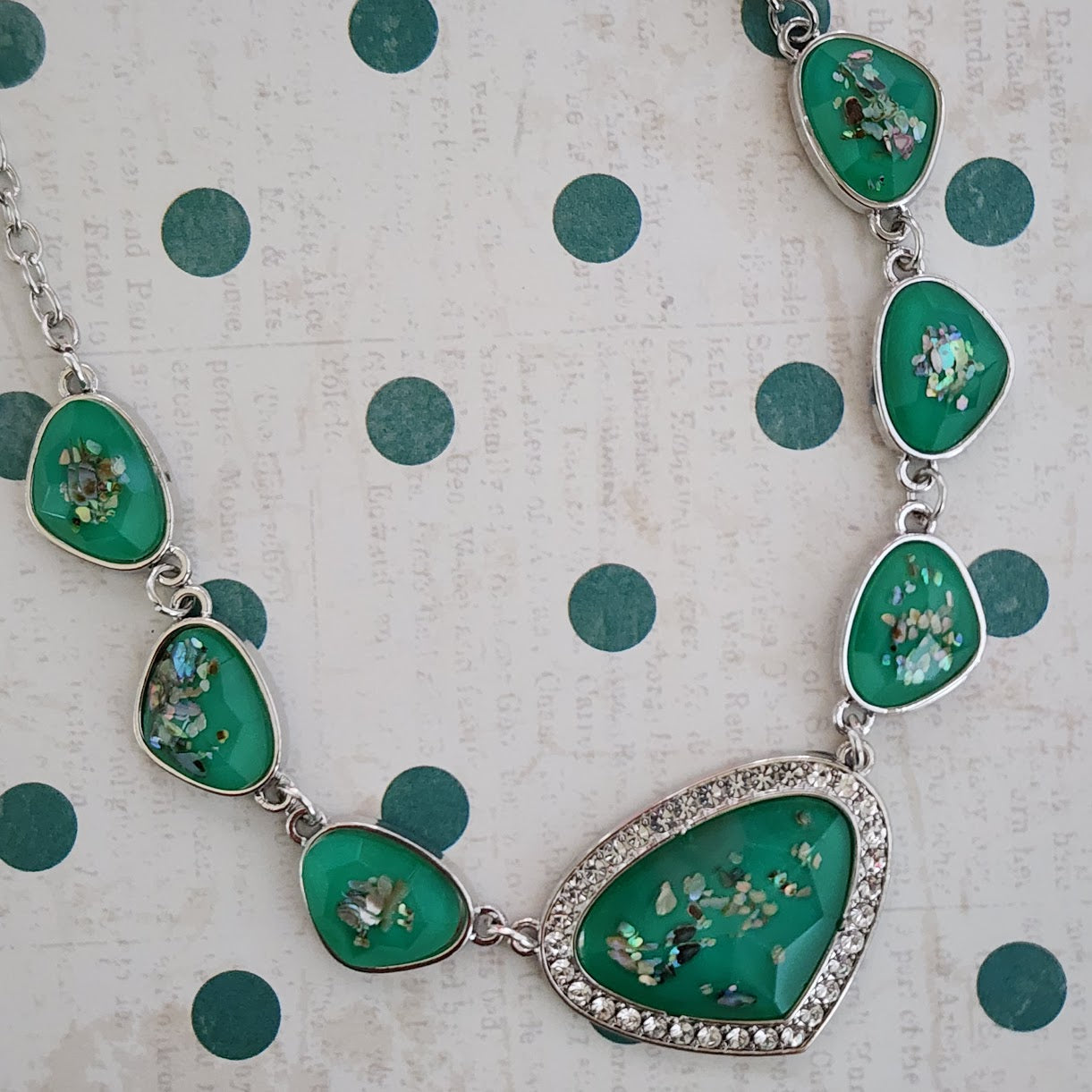Paparazzi ~ Discreet Dazzle - Green Necklace