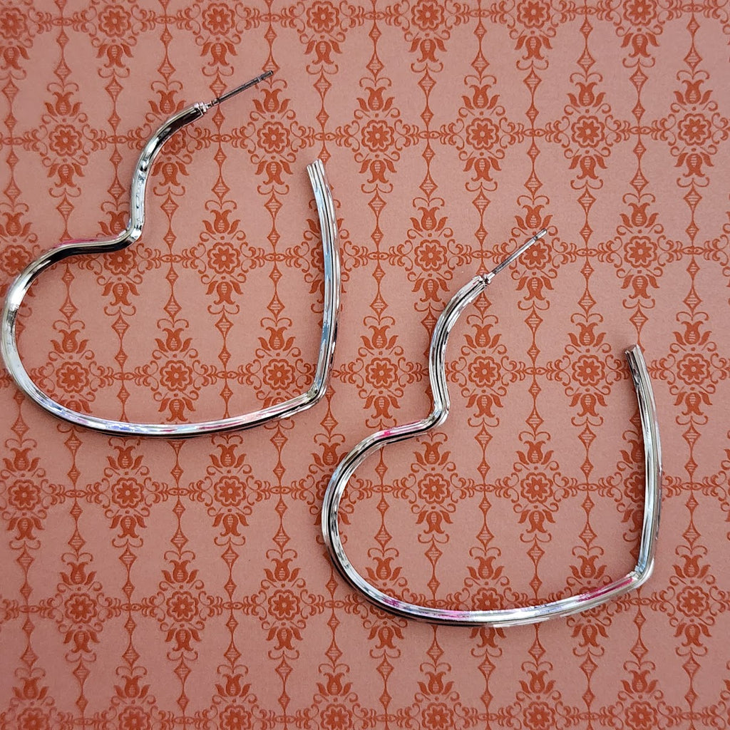 Paparazzi ~ Summer Sweethearts - Silver Earrings
