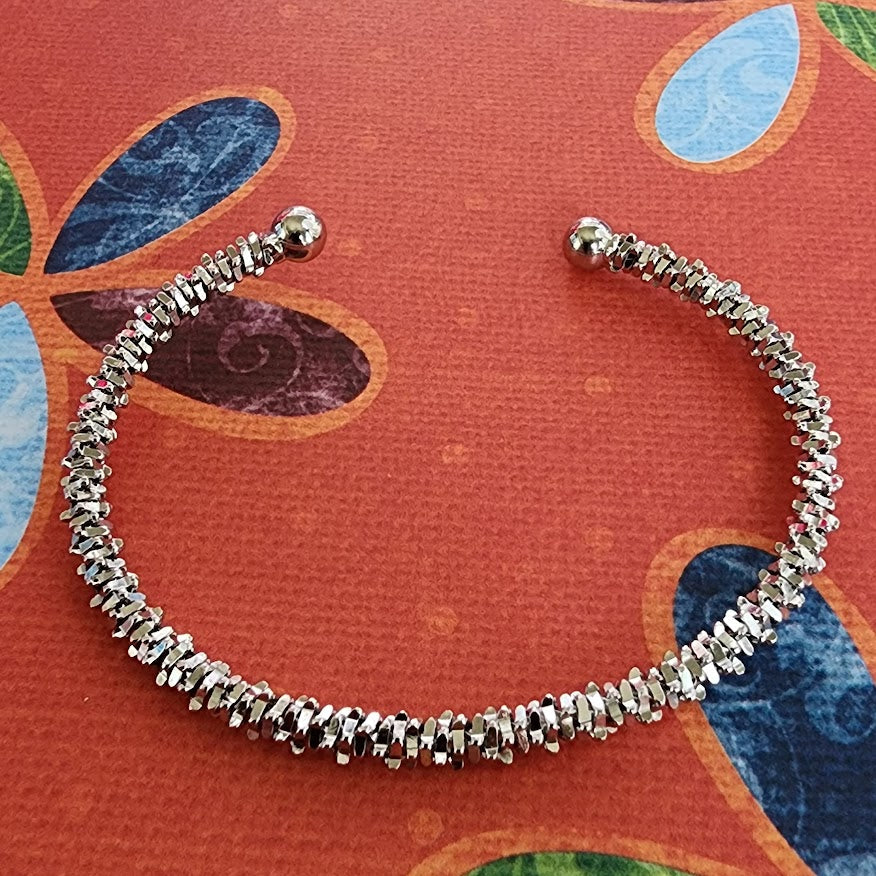 Paparazzi ~ Twisted Trenchant - Silver Bracelet